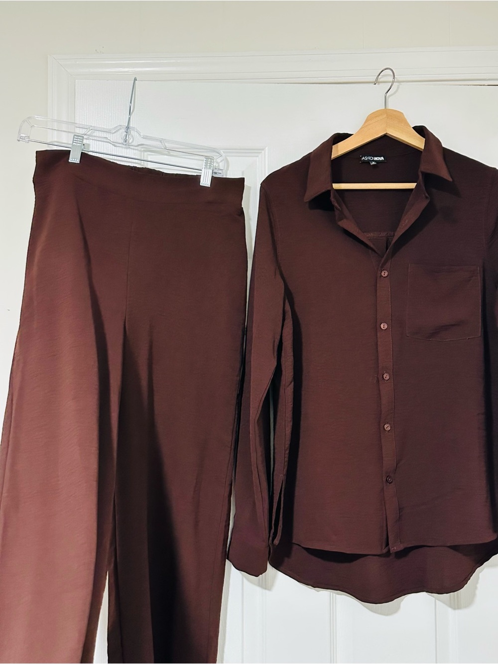 Elegant Women's Chocolate Brown Wide-Leg Pants